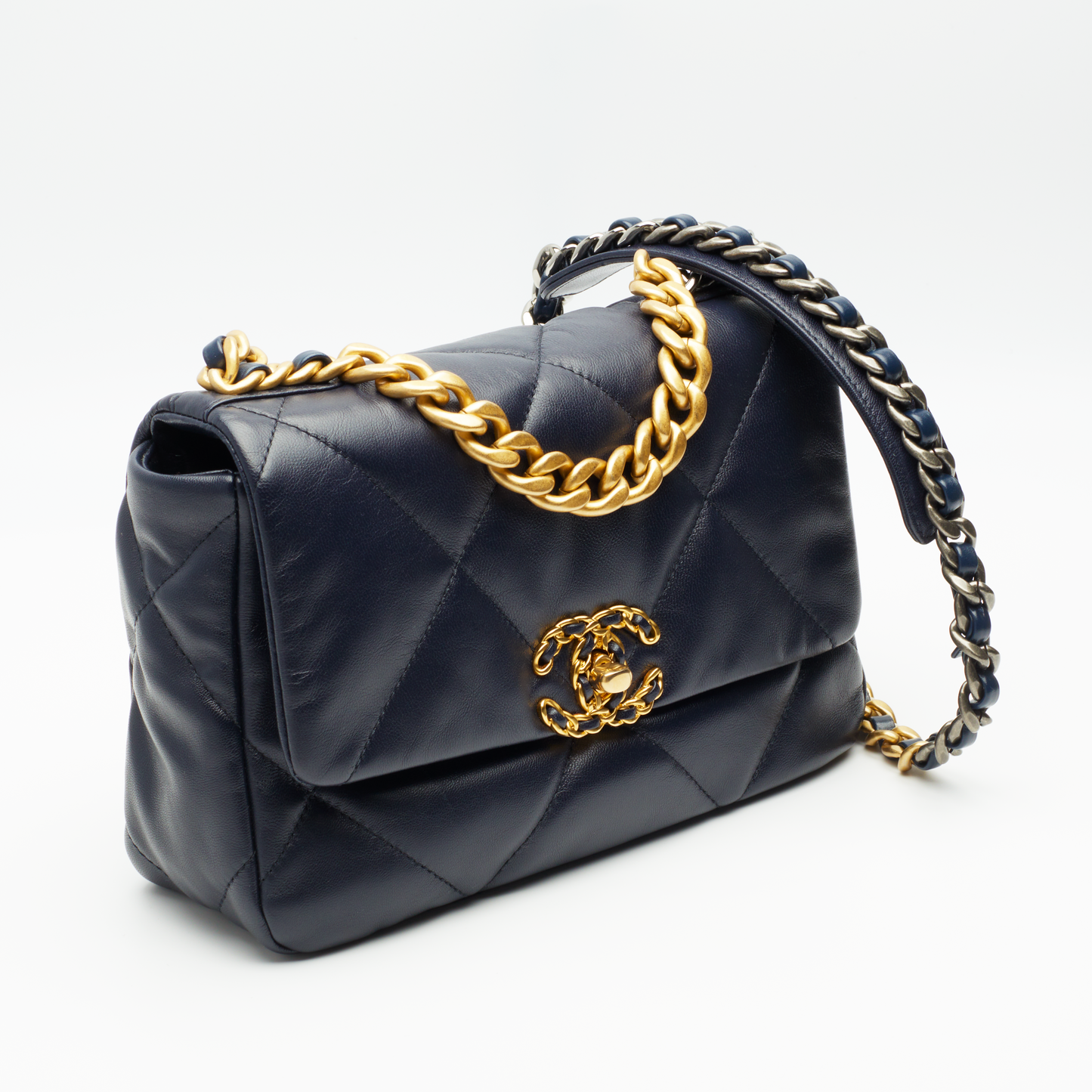 Sac Chanel 19 Small en cuir matelassé bleu marine