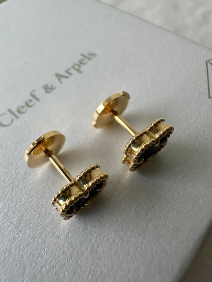 Sweet Alhambra Onyx Earrings in Yellow Gold