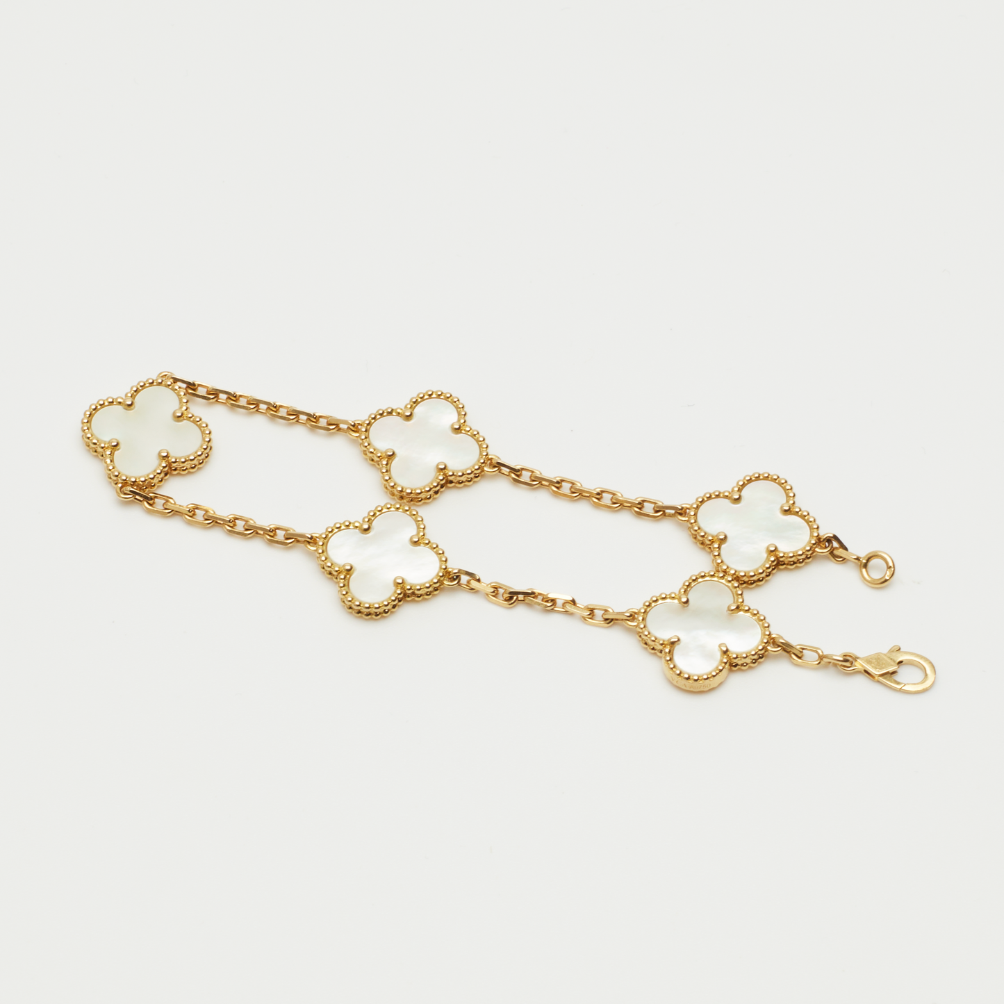 Bracelet Van Cleef & Arpels Vintage Alhambra 5 motifs nacre en or jaune