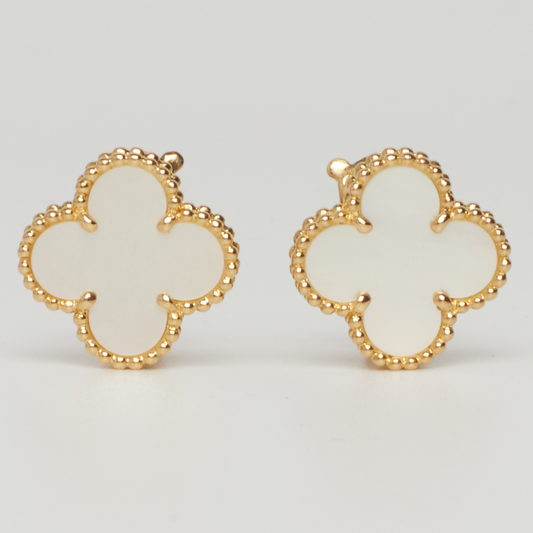 Boucles d’oreilles Van Cleef & Arpels Vintage Alhambra Nacre en or jaune